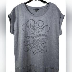 Rock & Republic Gray Studded Graphic Tee Short Sleeve Top Casual Y2K Style